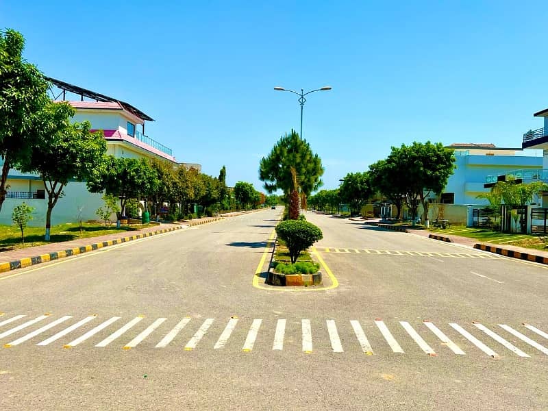 1 KANAL MAIN BOULEVARD PAIR PLOT FOR SALE F-17 ISLAMABAD PLOT NO 580 AND 581 27