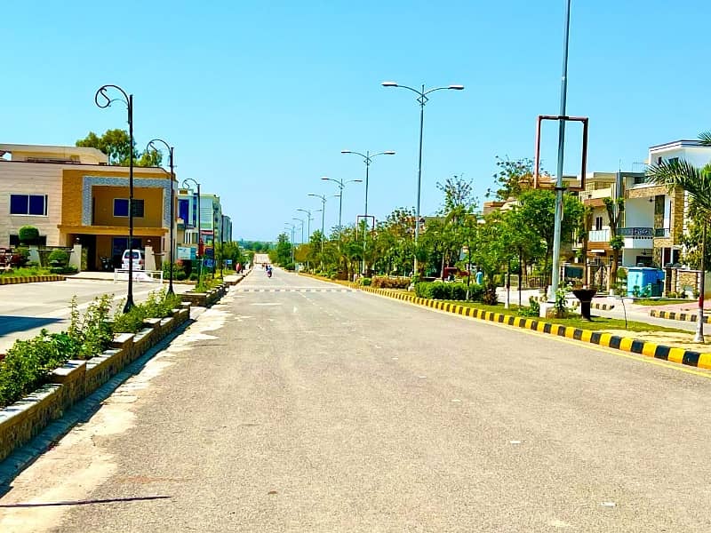 1 KANAL MAIN BOULEVARD PAIR PLOT FOR SALE F-17 ISLAMABAD PLOT NO 580 AND 581 30