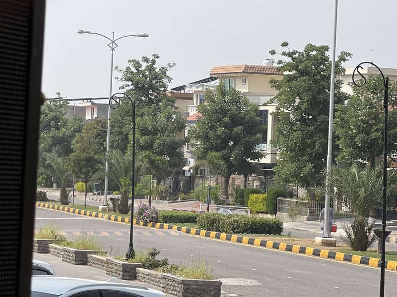 1 KANAL MAIN BOULEVARD PAIR PLOT FOR SALE F-17 ISLAMABAD PLOT NO 580 AND 581 49