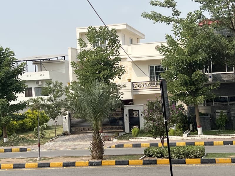 1 KANAL CORNER PLOT FOR SALE MULTI F-17 ISLAMABAD ALL FACILITY AVAILABLE 46