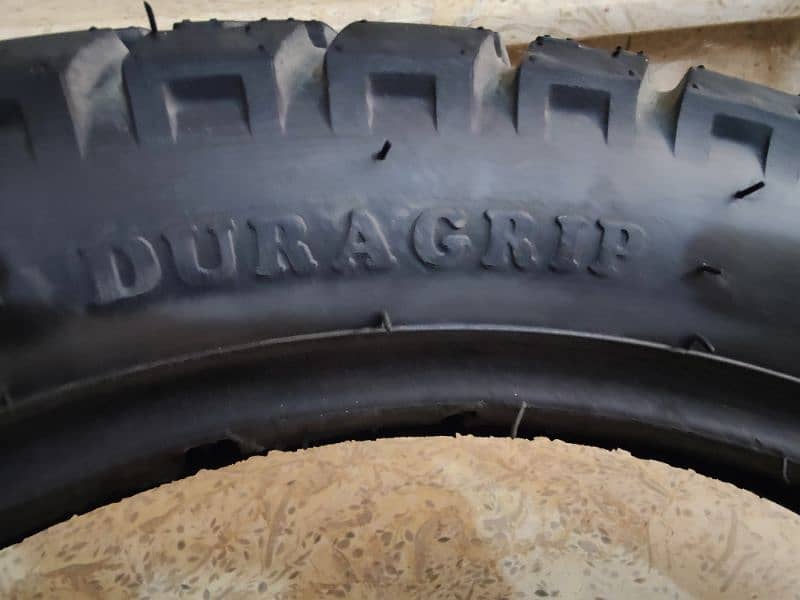 Used Service Tyre 3.50-18 Duragrip 0