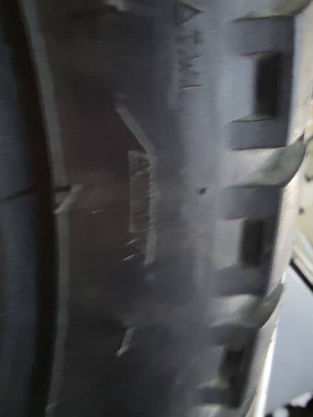 Used Service Tyre 3.50-18 Duragrip 5