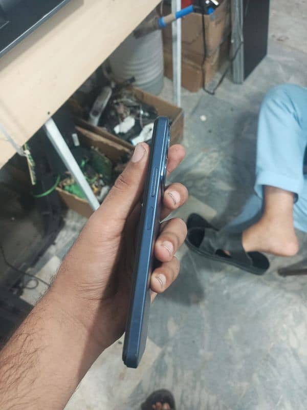 vivo y22 4+4/64 10by10 condition 1