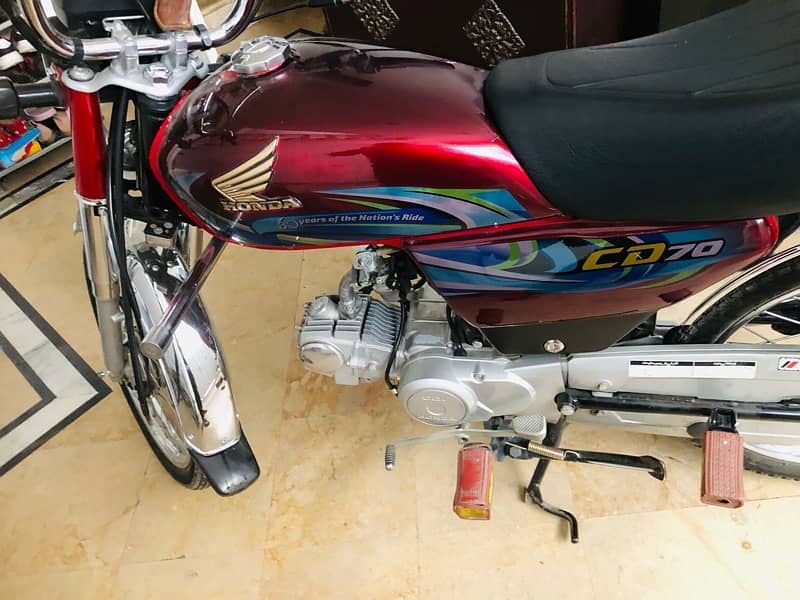 Honda CD70. Golden VVIP Number 804 1