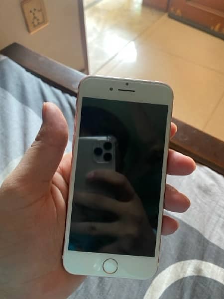 iPhone 7 32 gb 4