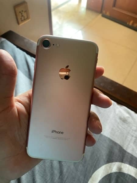 iPhone 7 32 gb 6