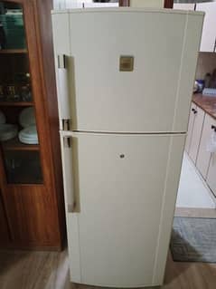 Selling Full Size No-Frost Dawlance Refrigerator.