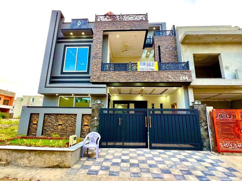 8 MARLA LUXURY BRAND NEW HOUSE FOR SALE F-17 ISLAMABAD ALL FACILITY 31