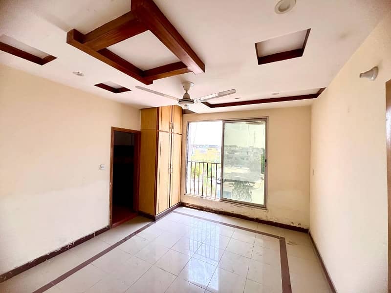 3 BEDROOM FLAT FOR SALE MULTI F-17 ISLAMABAD ALL FACILITIES 8