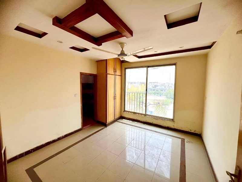 3 BEDROOM FLAT FOR SALE MULTI F-17 ISLAMABAD ALL FACILITIES 9