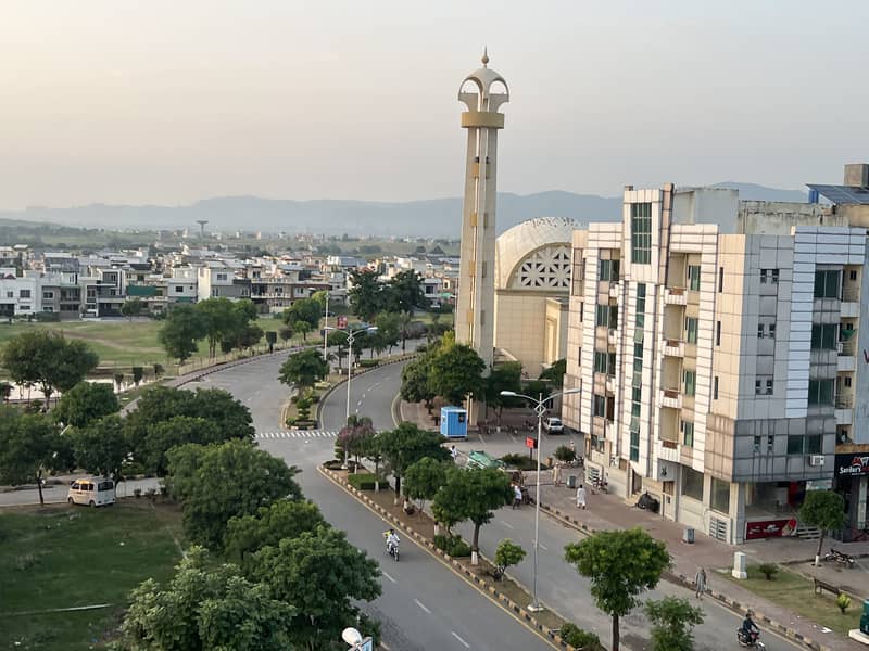 3 BEDROOM FLAT FOR SALE MULTI F-17 ISLAMABAD ALL FACILITIES 23