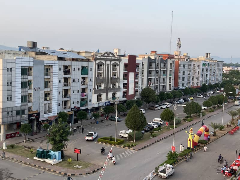 3 BEDROOM FLAT FOR SALE MULTI F-17 ISLAMABAD ALL FACILITIES 25