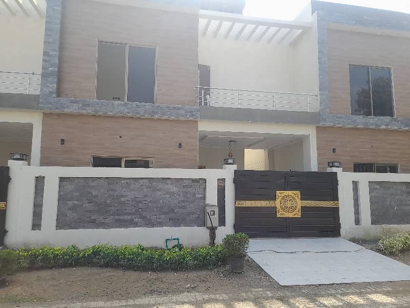 Aesthetic Prime Location House Of 5 Marla For sale Is Available 0