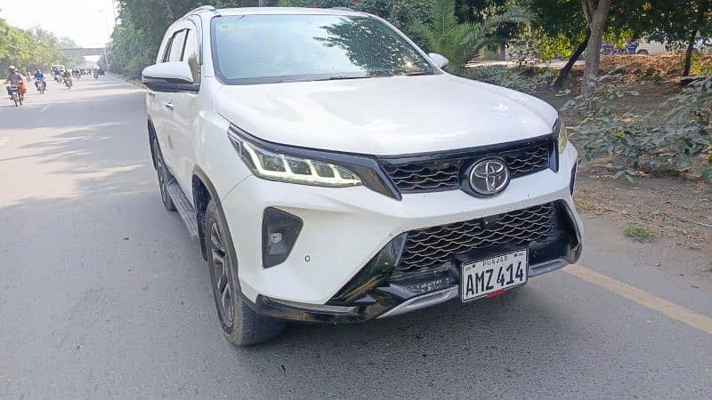 Toyota Fortuner Legender 2022 2