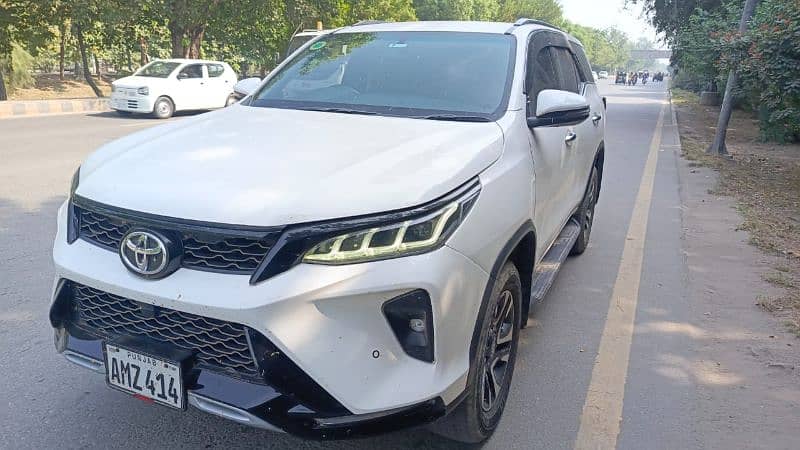 Toyota Fortuner Legender 2022 3