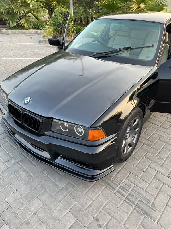 BMW 3 Series 1993 8