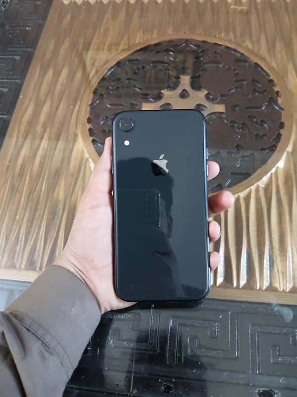 Iphone XR 93 battery health non pta jv 64 gb price negotiable 1