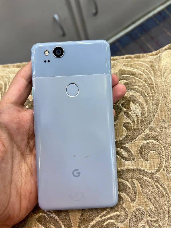 2nd hand one touch Google pixel 2 memory 4/64 non pta 1