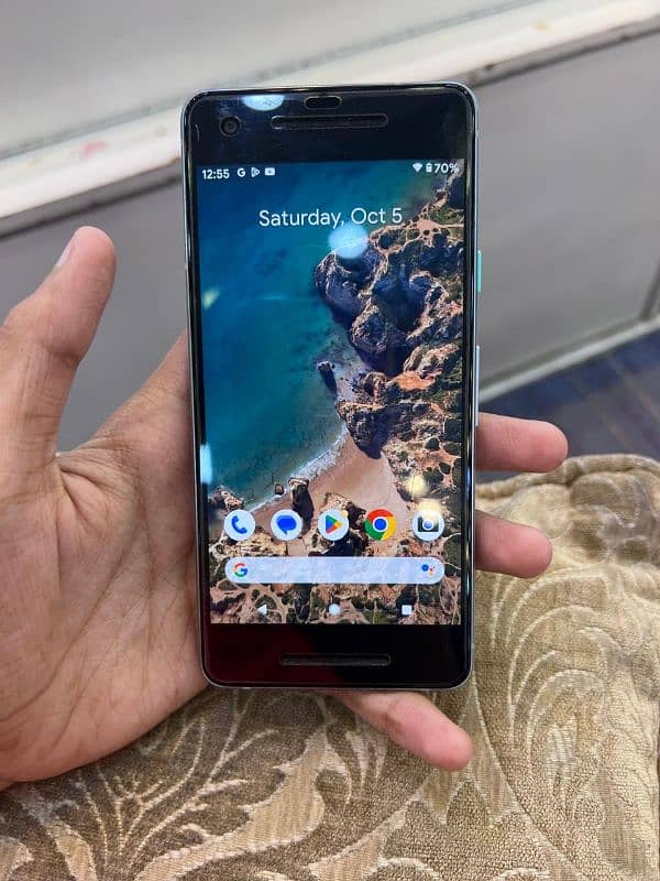 2nd hand one touch Google pixel 2 memory 4/64 non pta 7