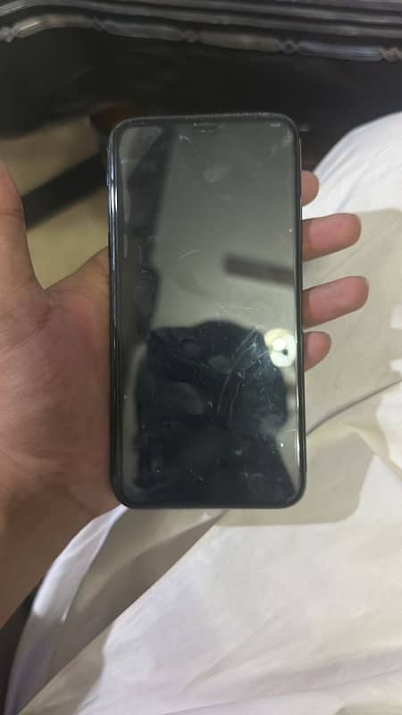 Iphone 11 pro max Non PTA 7