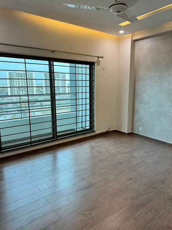 Brand New 10 Marla Flat Is Available For Rent In Askari 11 Sector D At Super Hot Location 3