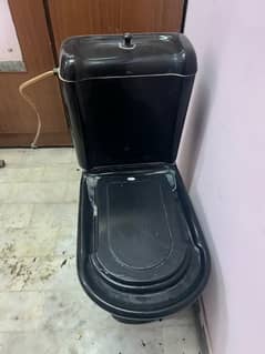 washroom Comote black color