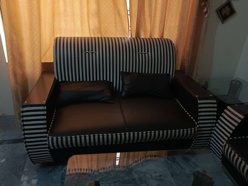 Seven Seater Sofa set in good condition 3