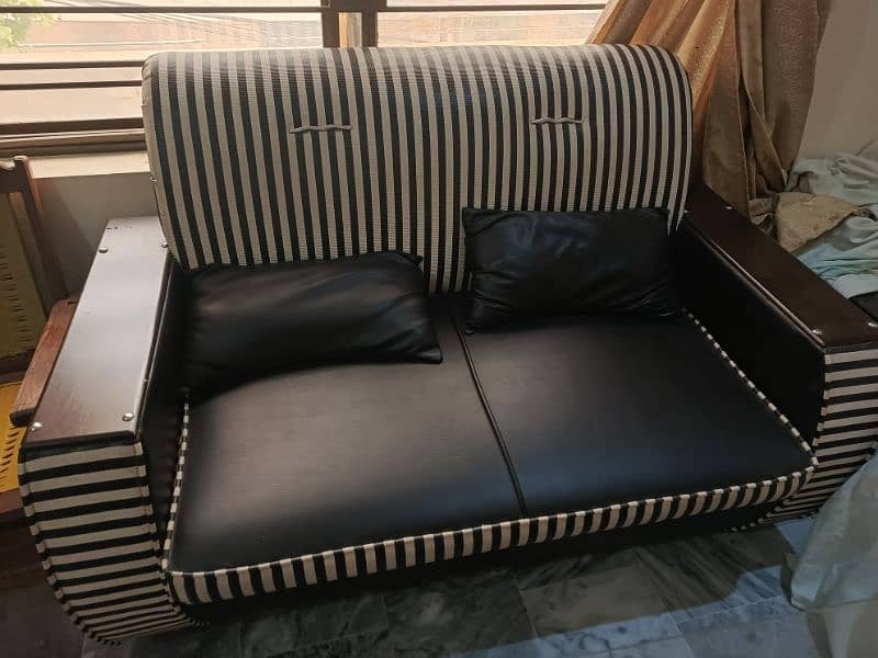 Seven Seater Sofa set in good condition 5