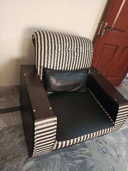 Seven Seater Sofa set in good condition 7