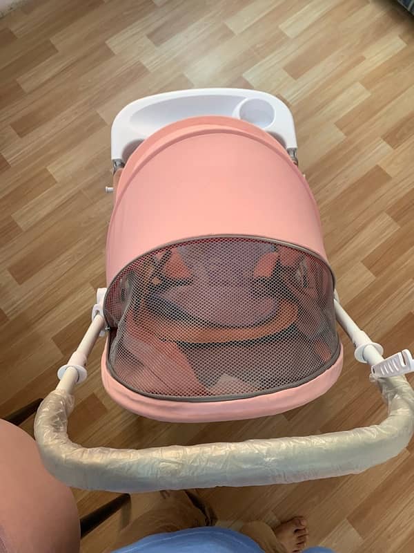 Baby Pram in new condition 6