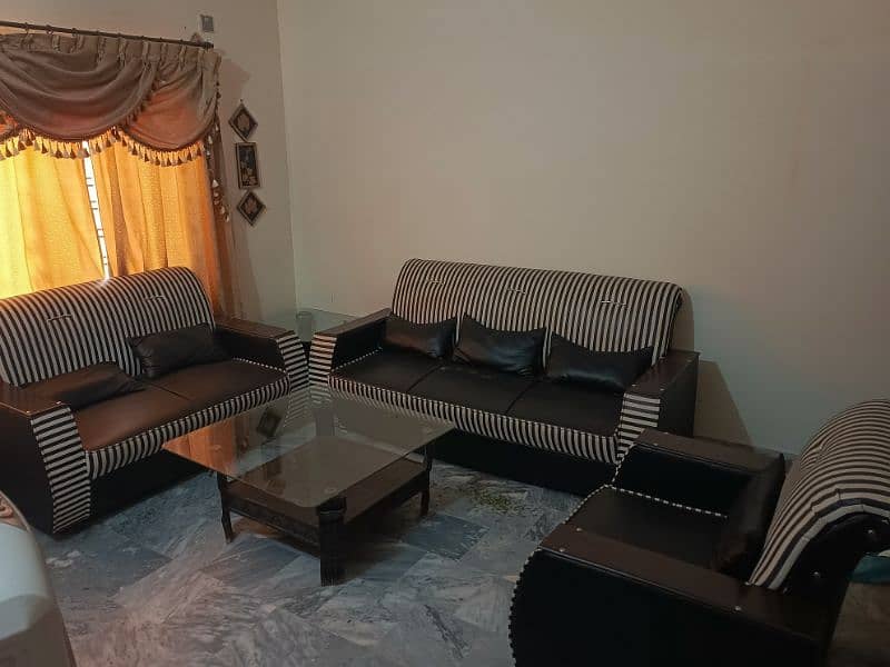 Seven Seater Sofa set in good condition 9