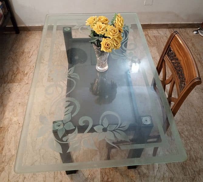 ding table avible 2