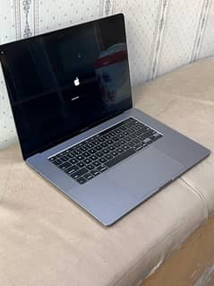 MacBook Pro 2019 core i7 16/512 4 GB Graphics card 16 inch 0