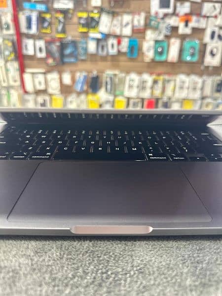 MacBook Pro M1 13 inch 4