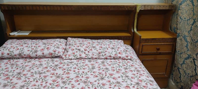 Wooden Double Bed Queen Size with 2 side tables 3