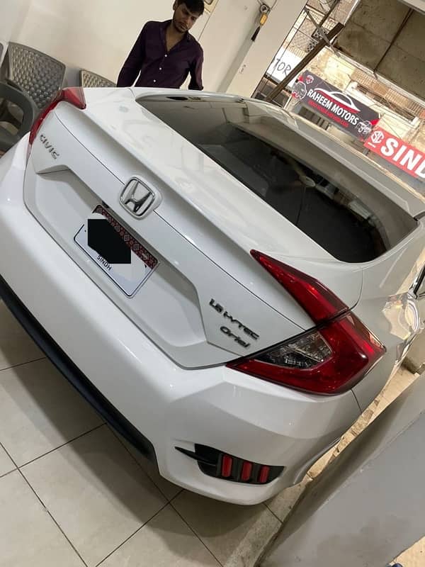 Honda Civic Oriel 2018 1