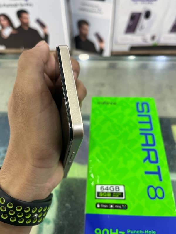 Infinix Smart 8 4