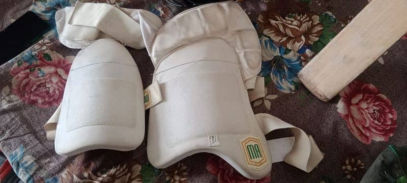 used cricket kit for sale urgent 5