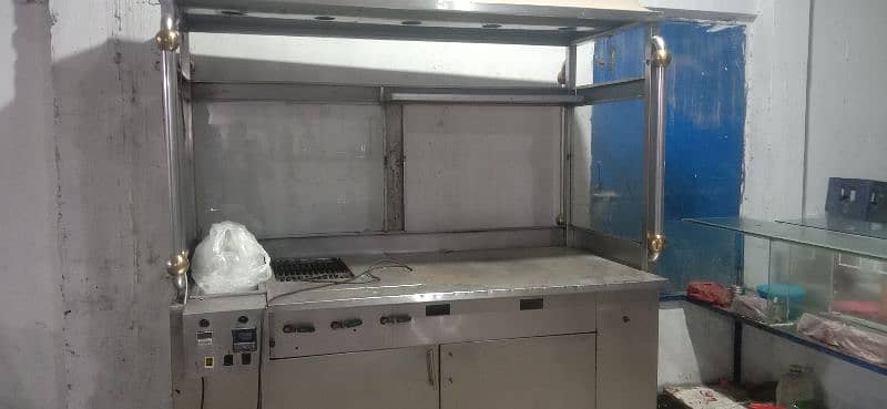 burger and shawarma counter with fryer 4