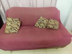 Selling couches ( price is nagotiable)