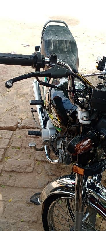 Honda CD 70 Like New Black Colore Applied For 4