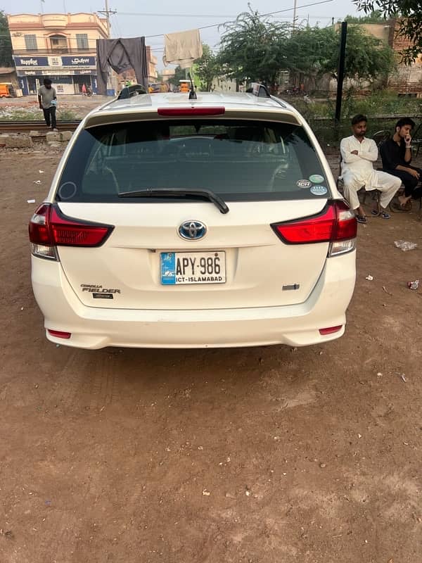 Toyota corolla  fielder hybrid 11