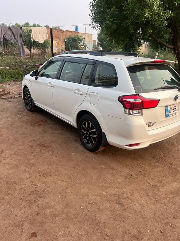 Toyota corolla  fielder hybrid 0