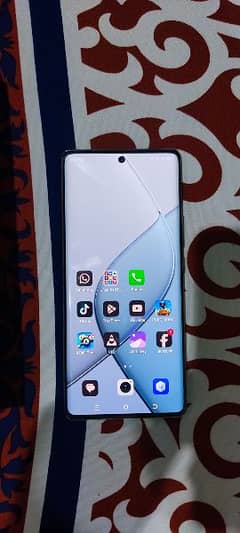 TECNO SPARK 20 PRO +