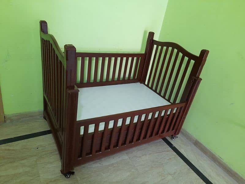 baby cot / baby bed / kids cot / kids bed / kids furniture / 2