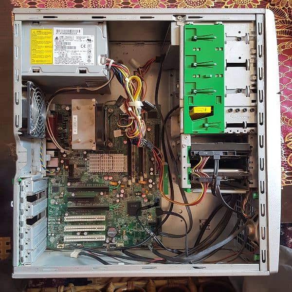 Hp xw4600 PC With Monitor for sale 2