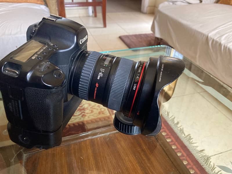 canon 5D Mark l with vertical Battery Grip and canon 17-40 mm F4 3