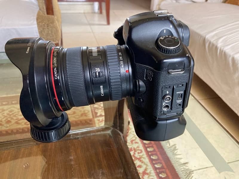 canon 5D Mark l with vertical Battery Grip and canon 17-40 mm F4 6