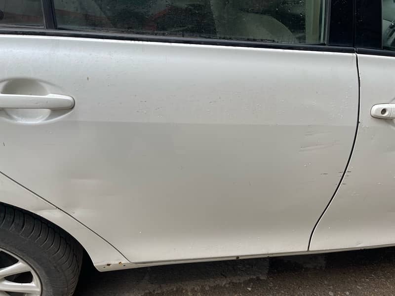 Toyota Axio 2007  Only Body parts in pearl white colour 2