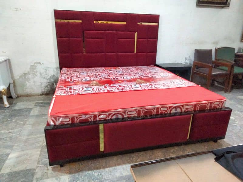 bed with sidetables 2